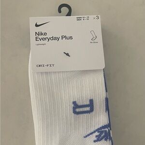 Nike Everyday Plus White and Blue Dri-Fit Athletic Socks Wmn 10-13 No Show
